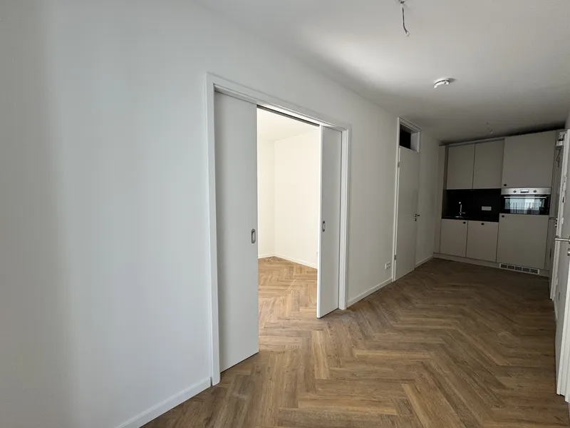 Modernes Wohnen in Schöneweide! Gemütliche 2 Zimmer mit Balkon — photo 1